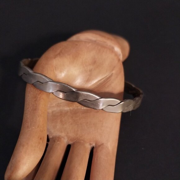 Vintage 1970s Twisted Bracelet Silver Tone - Picture 1 of 5